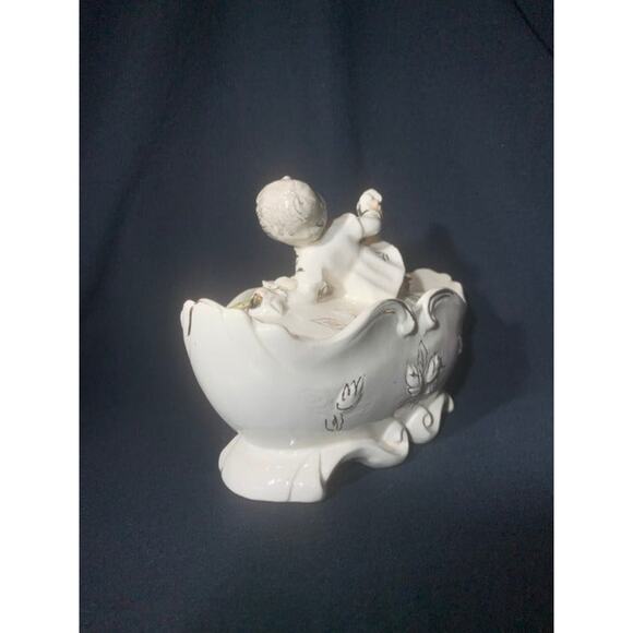 Vintage Porcelain Dish with Victorian Boy On Lid by Tilso - Picture 3 of 12